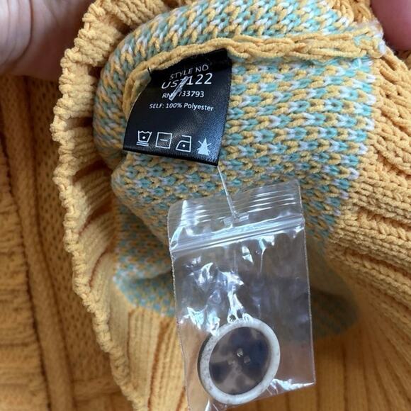 Pol Yellow Daisy V-Neck Oversized Soft Cardigan Size Medium - Picture 6 of 6